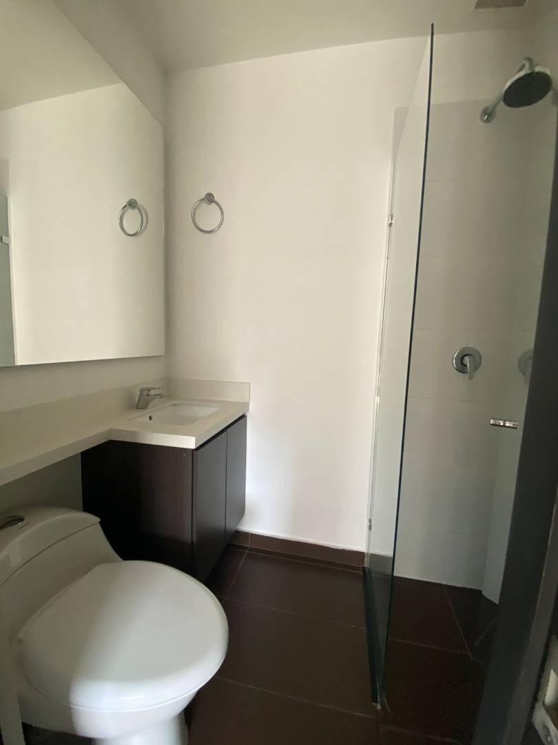 Apartamento en arriendo en Altos Del Poblado, Medellín · foto 11 de 24
