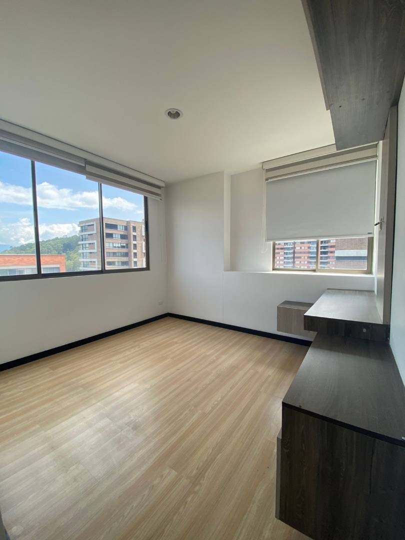 Apartamento en arriendo en Altos Del Poblado, Medellín · foto 14 de 24