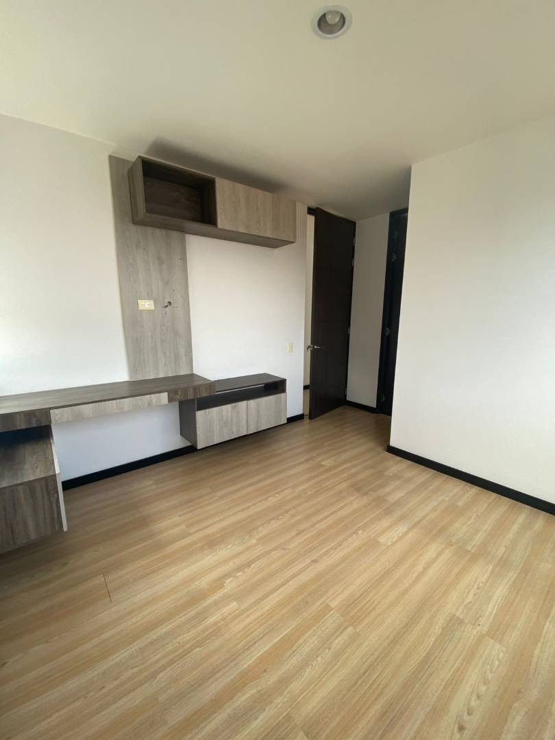 Apartamento en arriendo en Altos Del Poblado, Medellín · foto 17 de 24