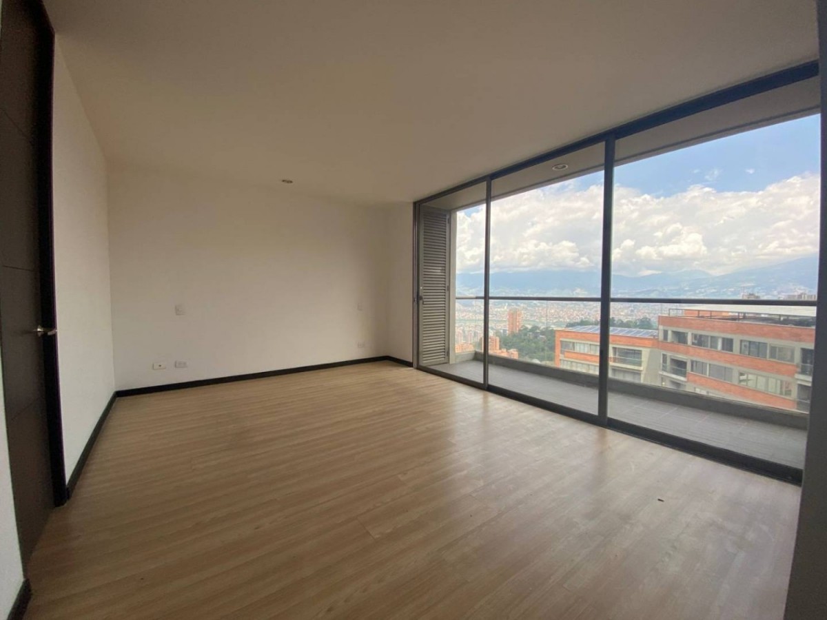 Apartamento en arriendo en Altos Del Poblado, Medellín · foto 19 de 24