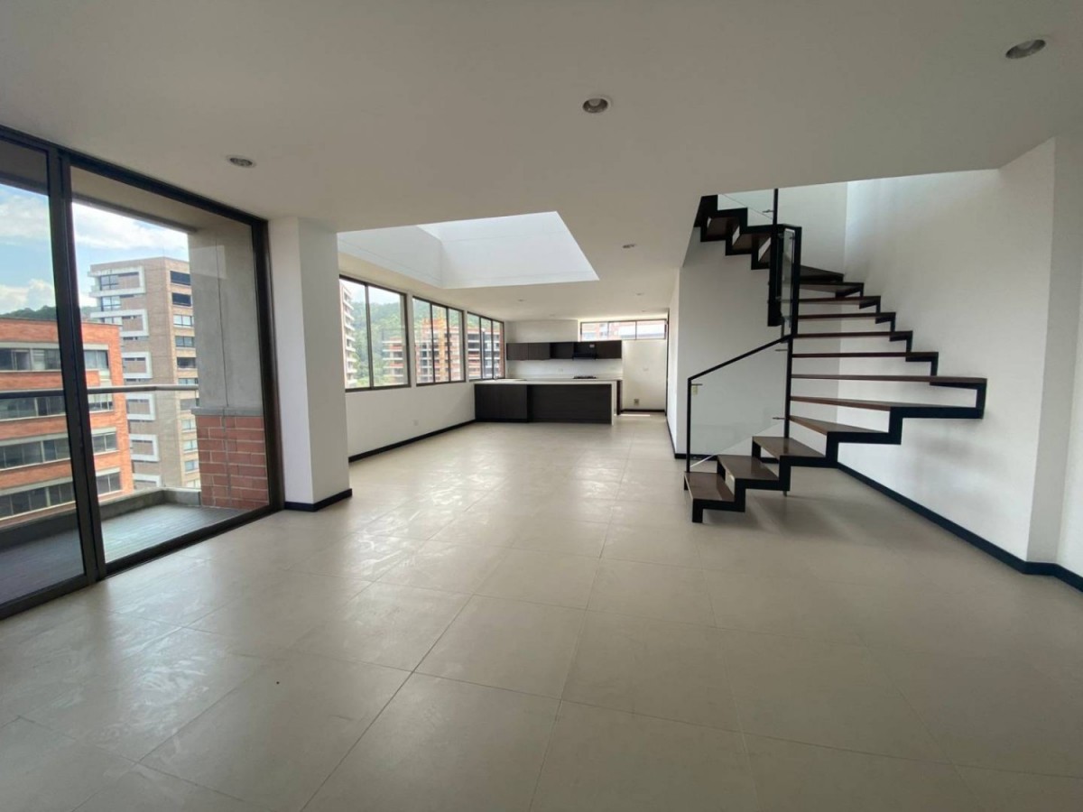 Apartamento en arriendo en Altos Del Poblado, Medellín · foto 22 de 24