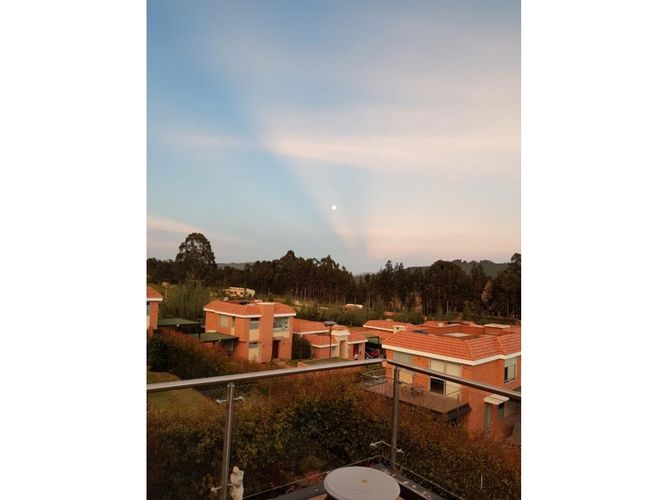 Casa de 3 alcobas en venta en Chuntame, Cajicá, 182 m² · foto 3 de 24