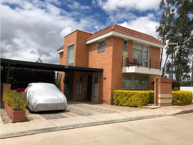 Casa de 3 alcobas en venta en Chuntame, Cajicá, 182 m² · foto 5 de 24
