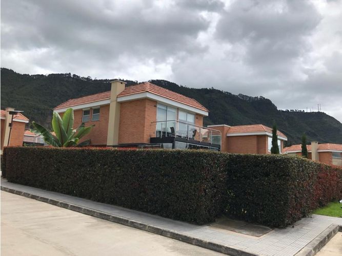 Casa de 3 alcobas en venta en Chuntame, Cajicá, 182 m² · foto 6 de 24