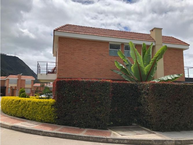Casa de 3 alcobas en venta en Chuntame, Cajicá, 182 m² · foto 7 de 24