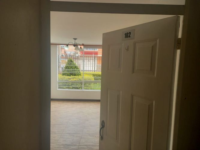 Apartamento de 3 alcobas en venta en Bosa La Paz, Bogotá, 52 m² · foto 2 de 24