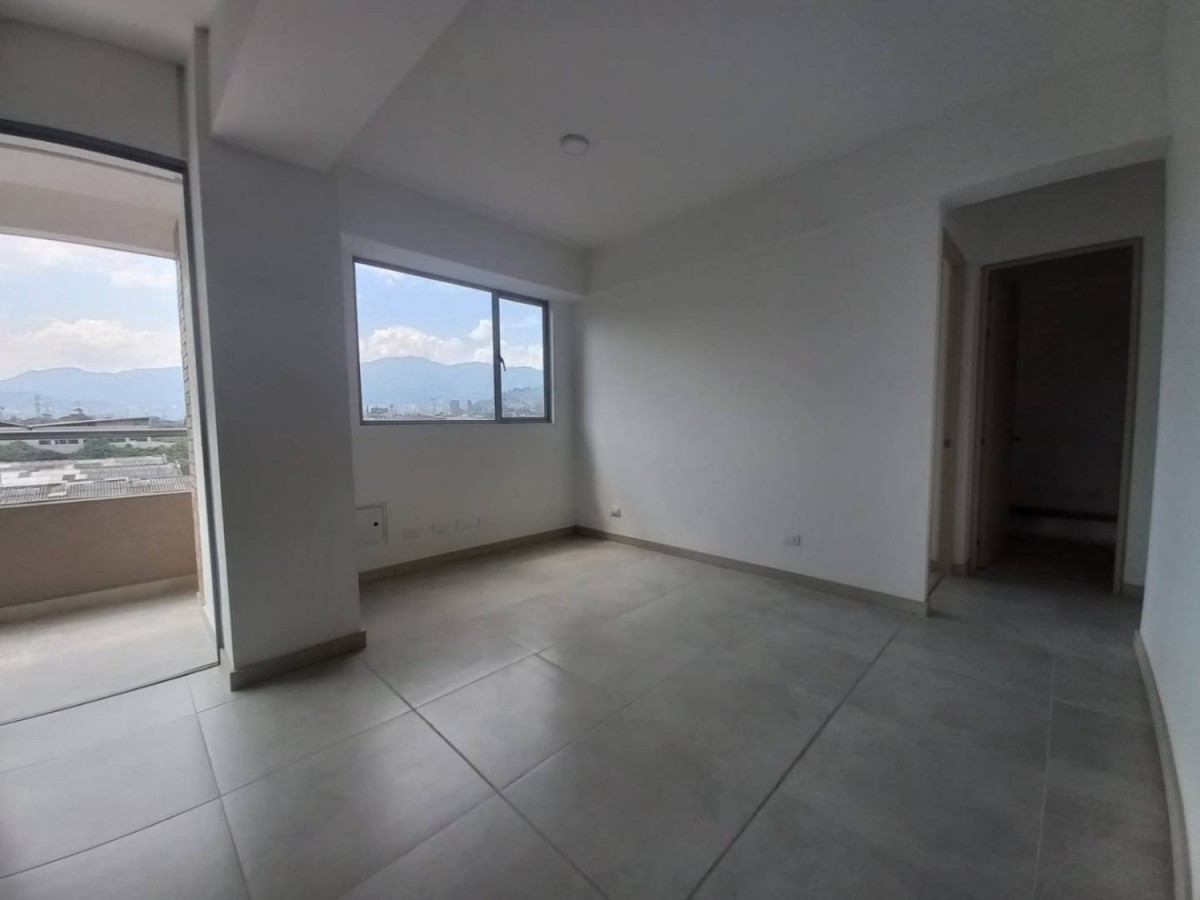 Apartamento en arriendo en Loma Del Esmeraldal, Envigado · foto 3 de 12