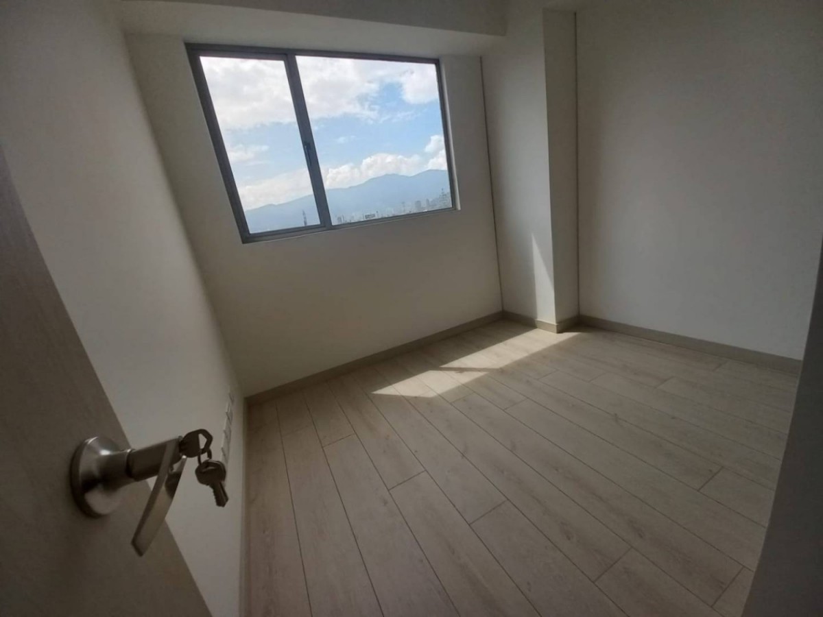 Apartamento en arriendo en Loma Del Esmeraldal, Envigado · foto 7 de 12