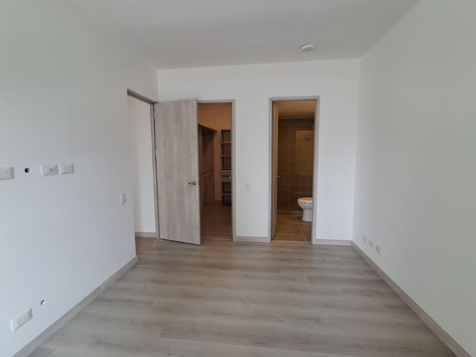 Apartamento de 2 alcobas en arriendo en El Poblado, Medellín, 95 m² · foto 14 de 20