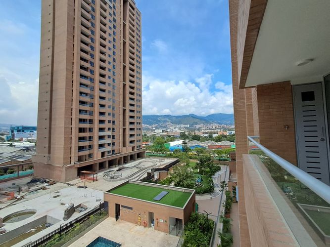Apartamento de 2 alcobas en arriendo en El Poblado, Medellín, 95 m² · foto 18 de 20