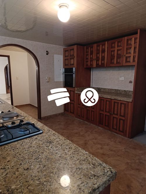 Apartamento de 3 alcobas en venta en Chicó Navarra, Bogotá, 291 m² · foto 1 de 10