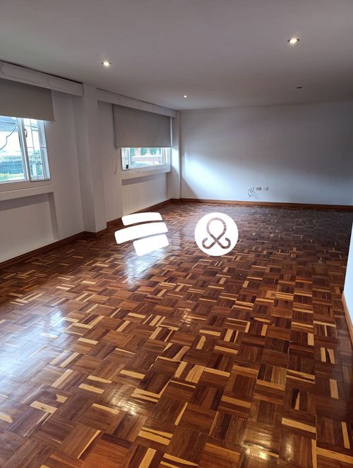 Apartamento de 3 alcobas en venta en Chicó Navarra, Bogotá, 291 m² · foto 9 de 10