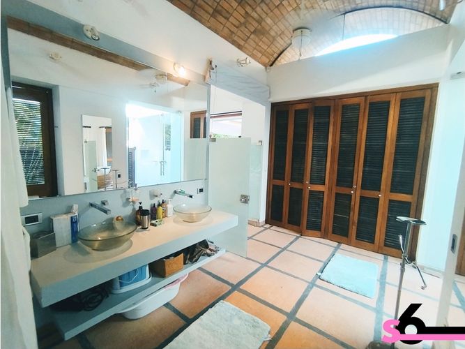 Casa de 5 alcobas en venta en Las Palmas, Ricaurte, 550 m² · foto 13 de 22