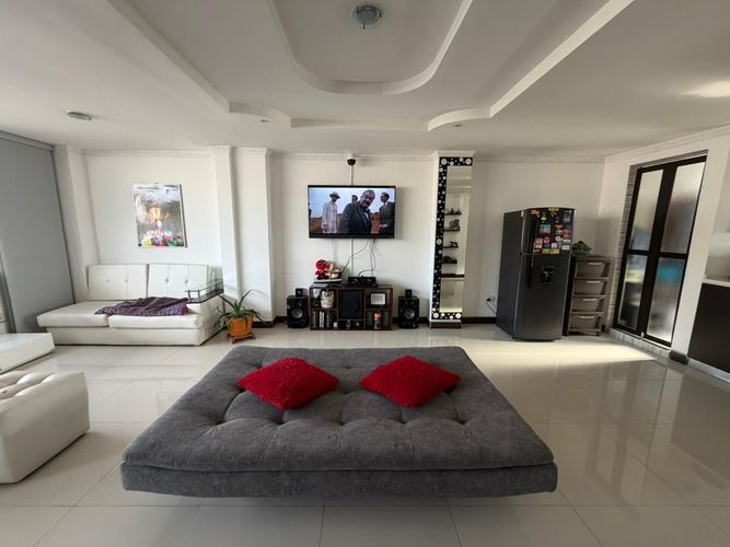 Apartamento de 2 alcobas en venta en San Cancio, Manizales, 90 m² · foto 5 de 14