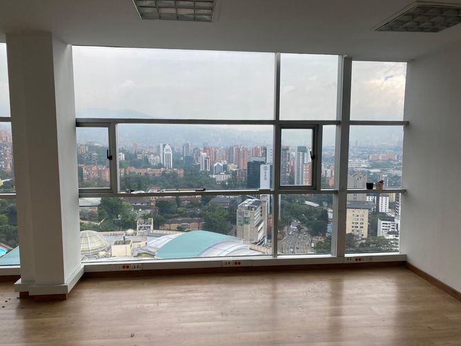Oficina en arriendo en El Poblado, Medellín, 50 m² · foto 6 de 16