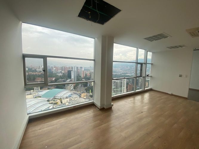 Oficina en arriendo en El Poblado, Medellín, 50 m² · foto 11 de 16