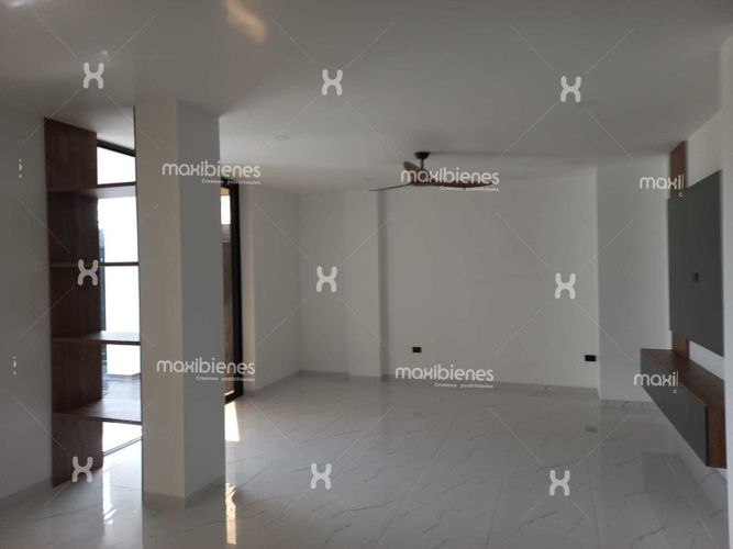 Casa de 4 alcobas en venta en El Salvador, Apartado, 240 m² · foto 4 de 24