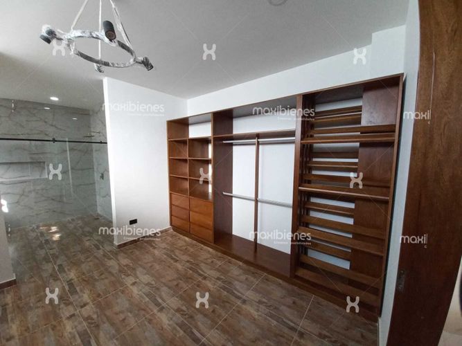 Casa de 4 alcobas en venta en El Salvador, Apartado, 240 m² · foto 12 de 24