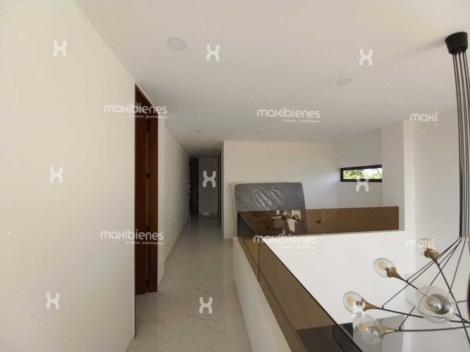 Casa de 4 alcobas en venta en El Salvador, Apartado, 240 m² · foto 13 de 24