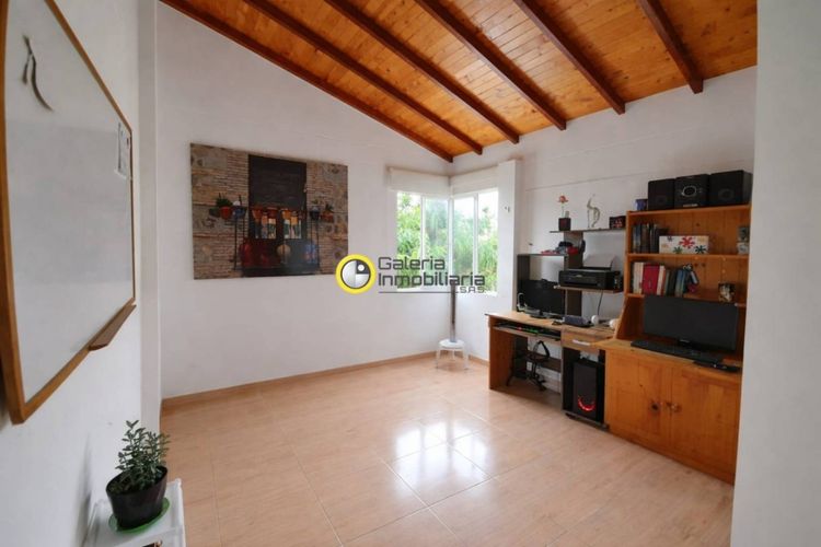 Casa de 5 alcobas en venta en Ruitoque, Piedecuesta, 260 m² · foto 6 de 15