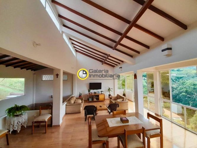Casa de 5 alcobas en venta en Ruitoque, Piedecuesta, 260 m² · foto 7 de 15