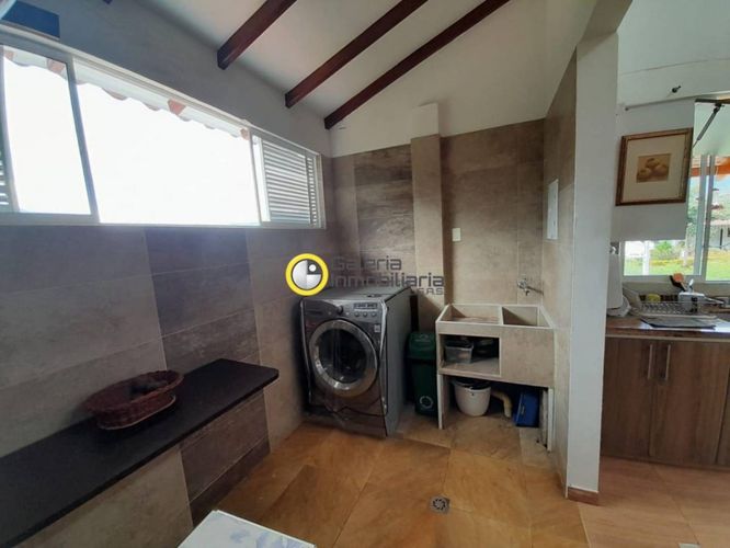 Casa de 5 alcobas en venta en Ruitoque, Piedecuesta, 260 m² · foto 11 de 15