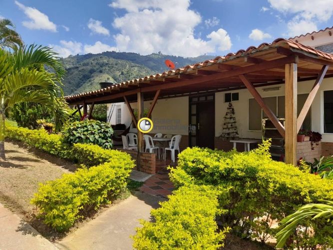 Casa de 5 alcobas en venta en Ruitoque, Piedecuesta, 260 m² · foto 13 de 15