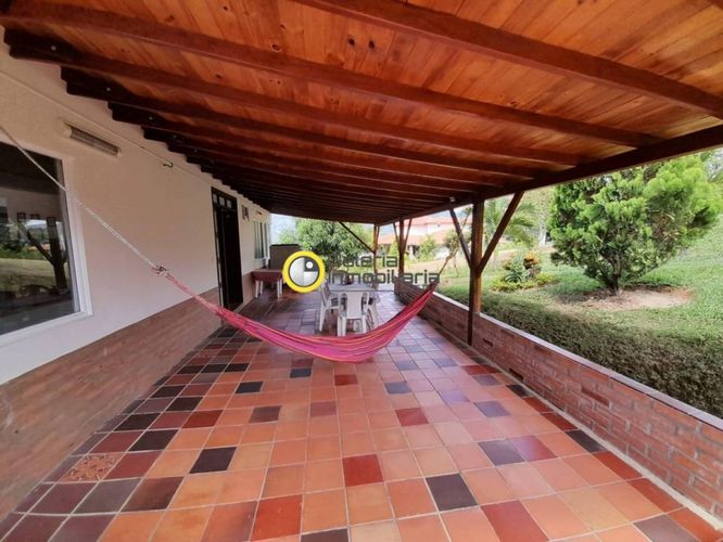 Casa de 5 alcobas en venta en Ruitoque, Piedecuesta, 260 m² · foto 14 de 15