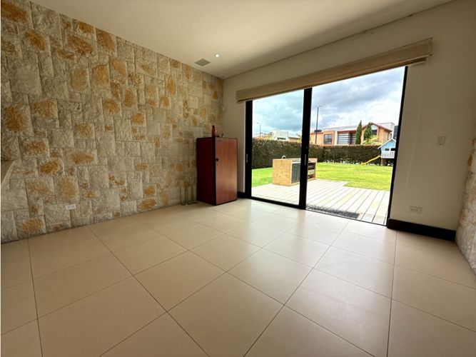 Casa de 4 alcobas en venta en Hatogrande, Sopó, 368 m² · foto 15 de 24