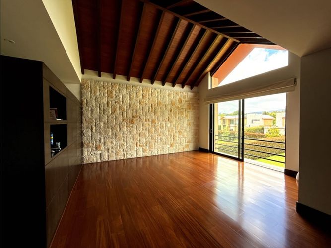 Casa de 4 alcobas en venta en Hatogrande, Sopó, 368 m² · foto 23 de 24