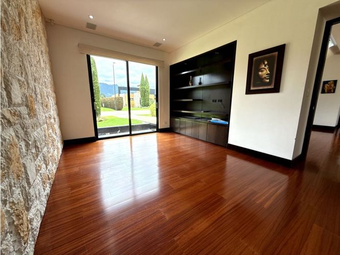 Casa de 4 alcobas en arriendo en Aposentos, Sopó, 368 m² · foto 9 de 24