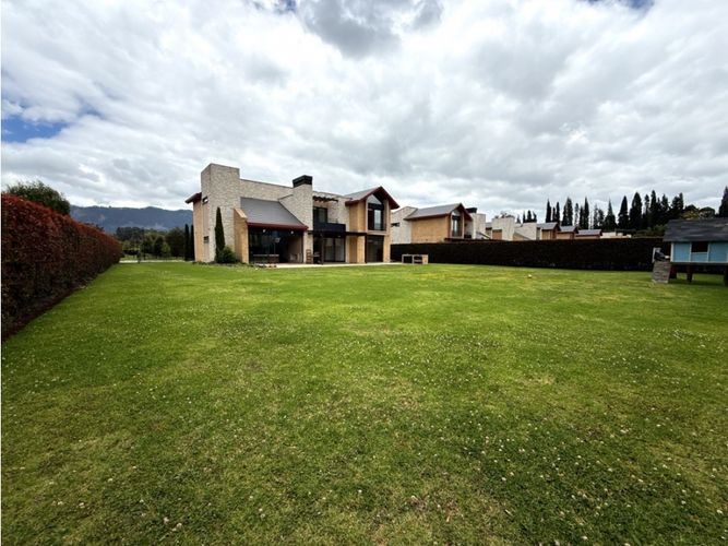Casa de 4 alcobas en arriendo en Aposentos, Sopó, 368 m² · foto 16 de 24