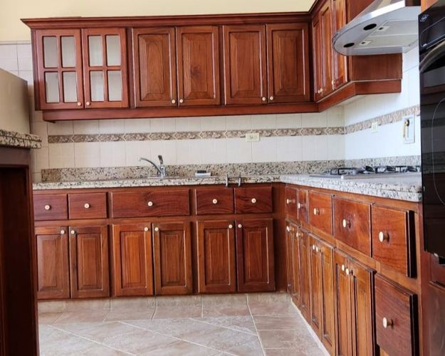 Casa de 5 alcobas en arriendo en Mugá, Envigado, 400 m² · foto 2 de 16