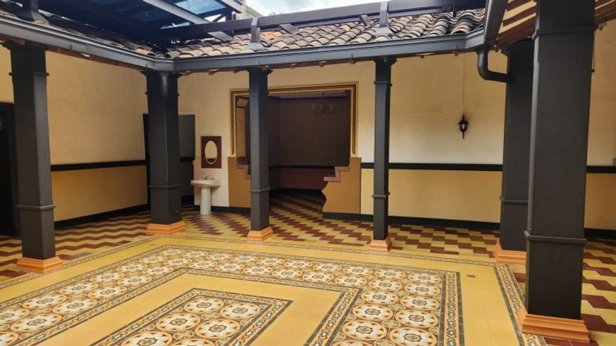 Casa de 5 alcobas en arriendo en Mugá, Envigado, 400 m² · foto 4 de 16