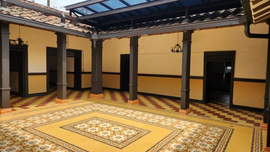 Casa de 5 alcobas en arriendo en Mugá, Envigado, 400 m² · foto 11 de 16