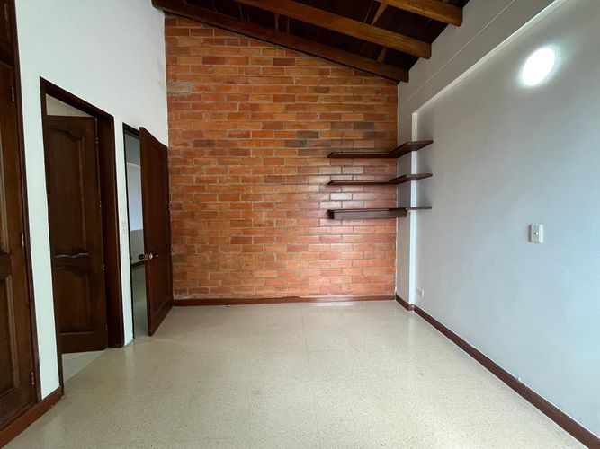 Casa de 5 alcobas en venta en Escobero, Envigado, 340 m² · foto 6 de 20