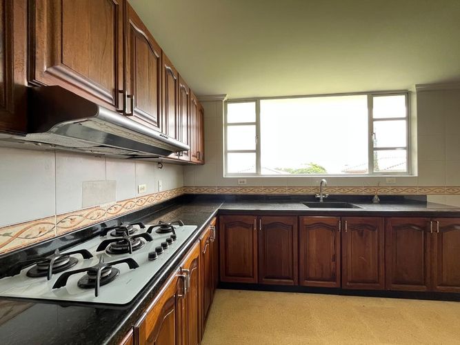 Casa de 5 alcobas en venta en Escobero, Envigado, 340 m² · foto 14 de 20