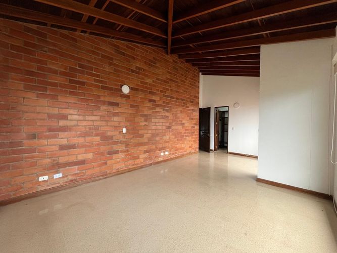 Casa de 5 alcobas en venta en Escobero, Envigado, 340 m² · foto 17 de 20