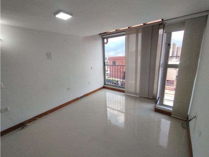 Casa de 5 alcobas en venta en Potrerito, Bello, 41 m² · foto 10 de 24