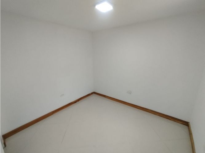 Casa de 5 alcobas en venta en Potrerito, Bello, 41 m² · foto 11 de 24