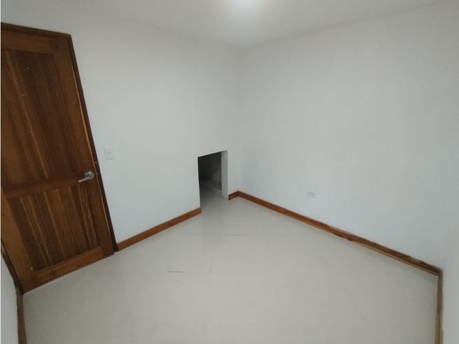 Casa de 5 alcobas en venta en Potrerito, Bello, 41 m² · foto 12 de 24