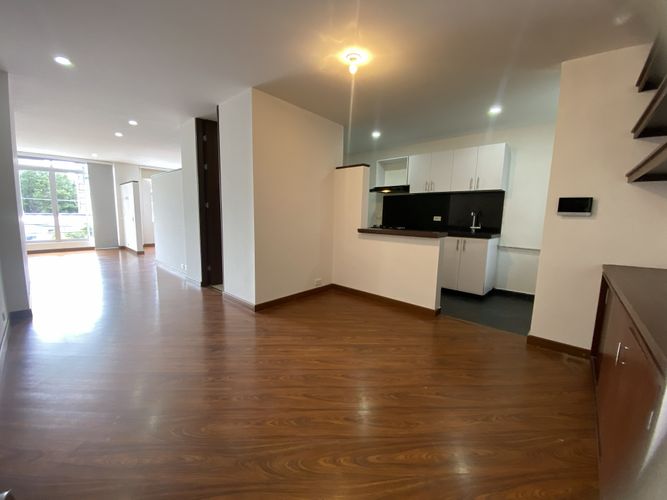 Apartaestudio en venta en Nuevo Country, Bogotá, 54 m² · foto 3 de 24