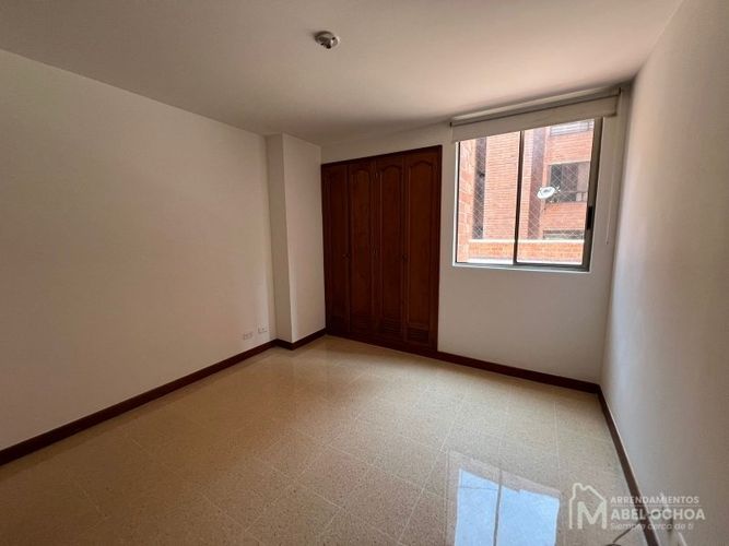 Apartamento de 3 alcobas en venta en Laureles, Medellín, 110 m² · foto 14 de 18