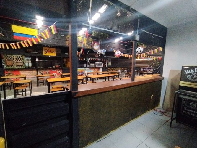 Local en arriendo en Boston, Medellín, 18 m² · foto 2 de 14