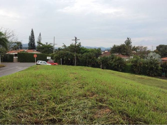 Lote en venta en Pance, Cali, 1820 m² · foto 2 de 10