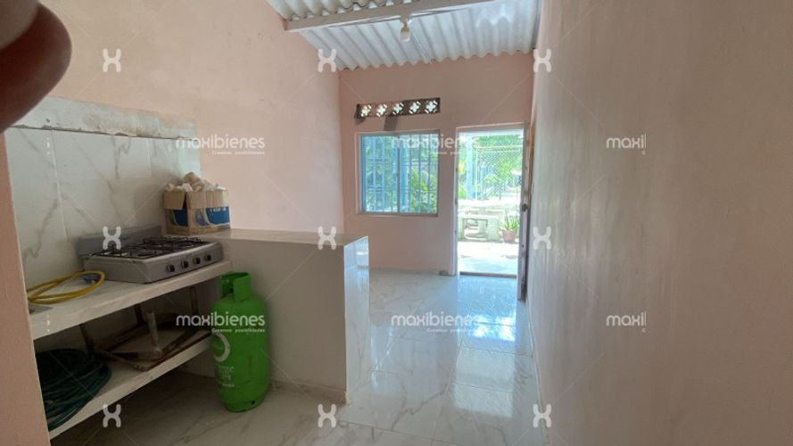 Casa de 3 alcobas en venta en Velez, Apartado, 200 m² · foto 2 de 10