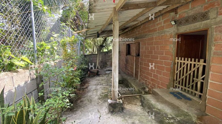 Casa de 3 alcobas en venta en Velez, Apartado, 200 m² · foto 9 de 10