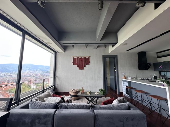 Apartamento de 1 alcoba en arriendo en El Poblado, Medellín, 72 m² · foto 3 de 13