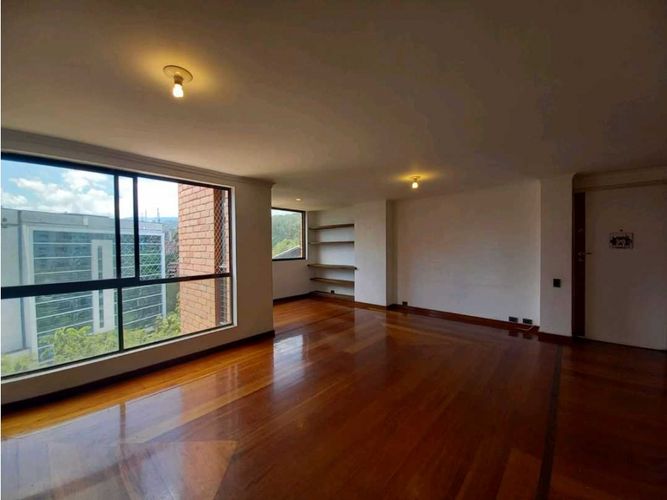 Apartamento de 2 alcobas en arriendo en Milla De Oro, Medellín, 183 m² · foto 10 de 22