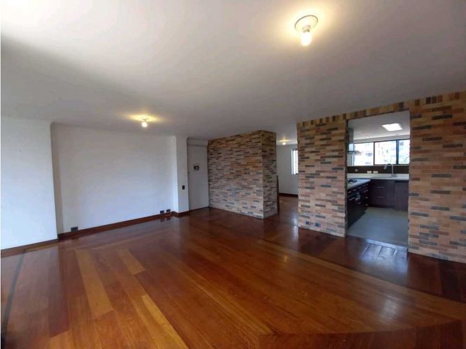 Apartamento de 2 alcobas en arriendo en Milla De Oro, Medellín, 183 m² · foto 19 de 22